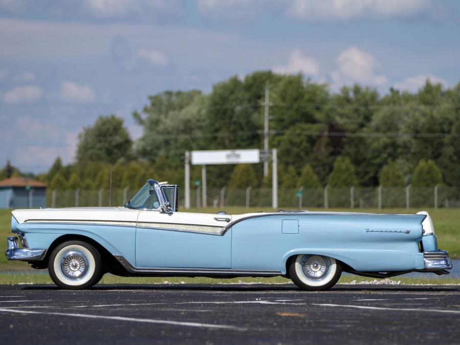  Ford Fairlane 500 Skyliner Retractable Hardtop 1957 года  (фото 36 из 41)